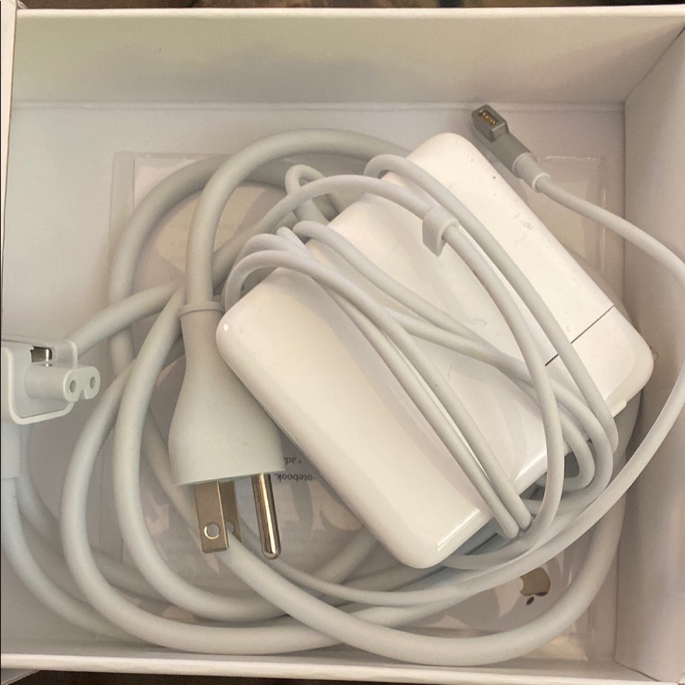 Apple MacBook 60W Mags charger Model MC461LL/A